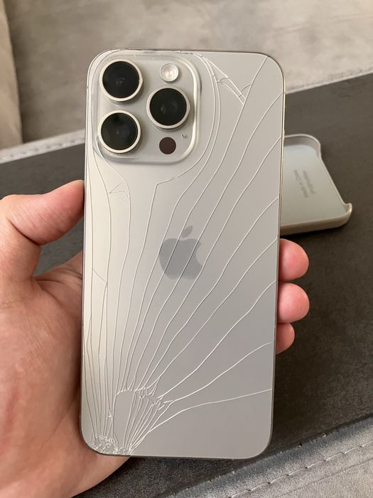 Продам iPhone 15 Pro Max 256GB Natural Titanium