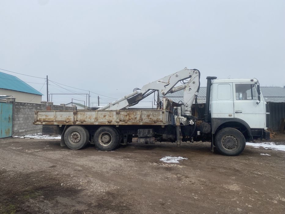 Автовышка автокран манипулятор спил деревеьев