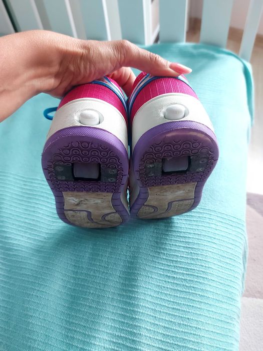 Маратонки с колелца