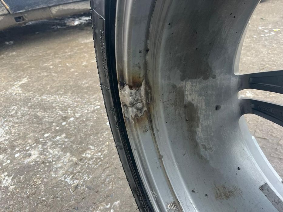 Зимние шины  245/50.18