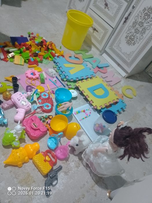 Oʻyinchoqllar toʻplami sotiladi