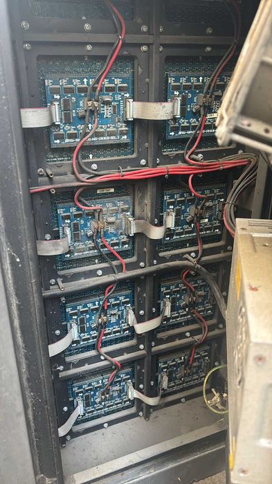 продам LED экран дешево