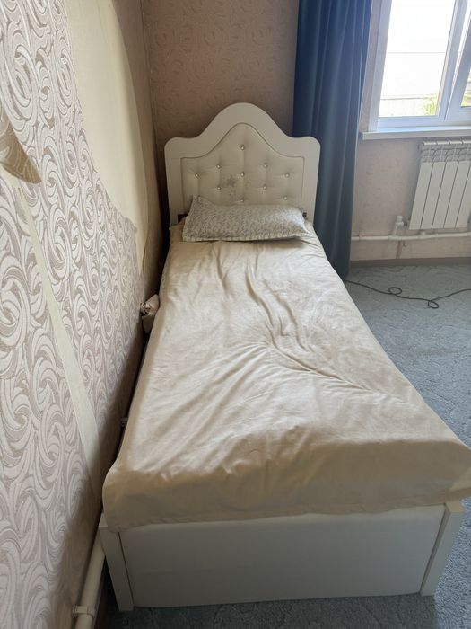 Продам кровать для девочки