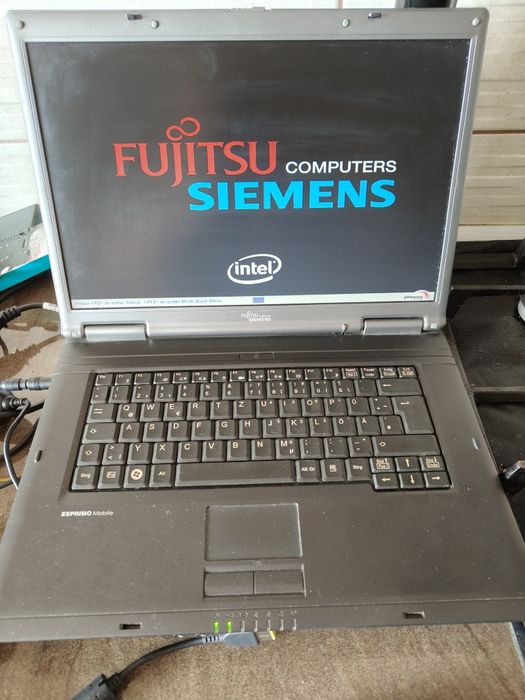 Fujitsu Siemens pentru colecționari.