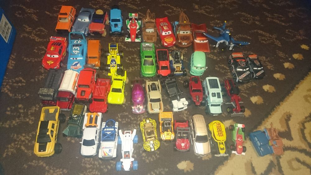 Colectie masinute (peste 1500 buc)
