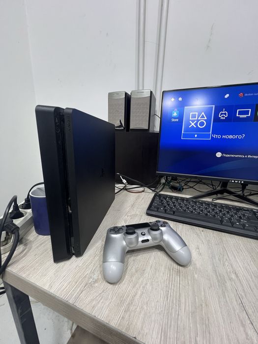 Playstation 4 slim