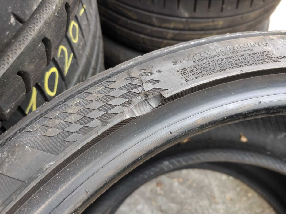 2бр Летни гуми 245 35 20 - Kumho - DOT 2022