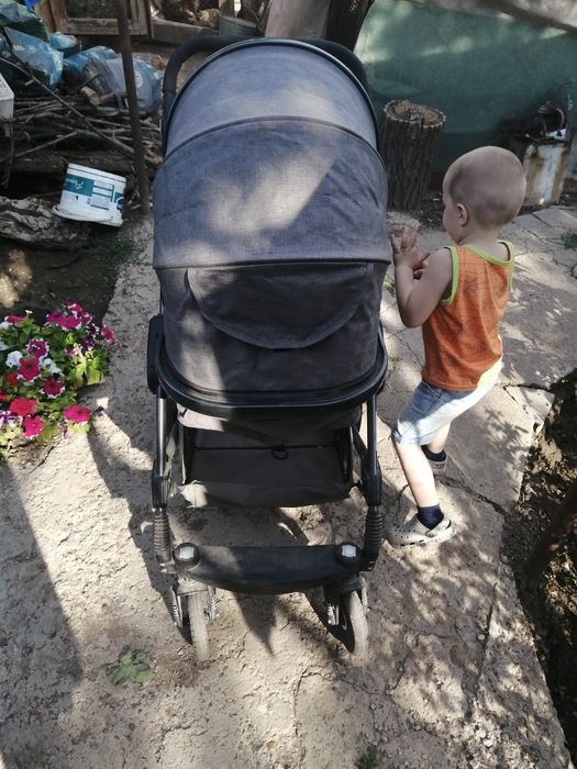 Продам детскую коляску