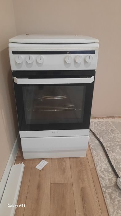 Продам плиту Hansa