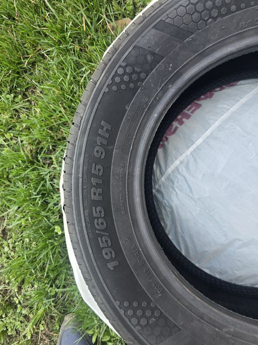 Продам две резины kumho 195/65/15 91H