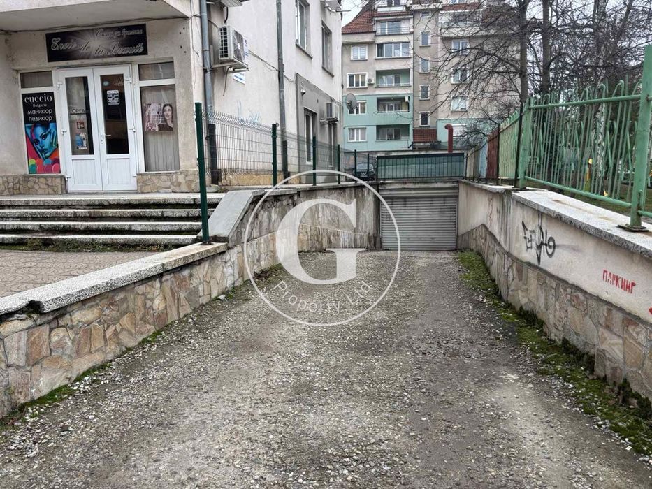 Продава се Гараж / Паркомясто в Перник, Център - 37 кв.м за 744 €/кв.м - Снимка #10