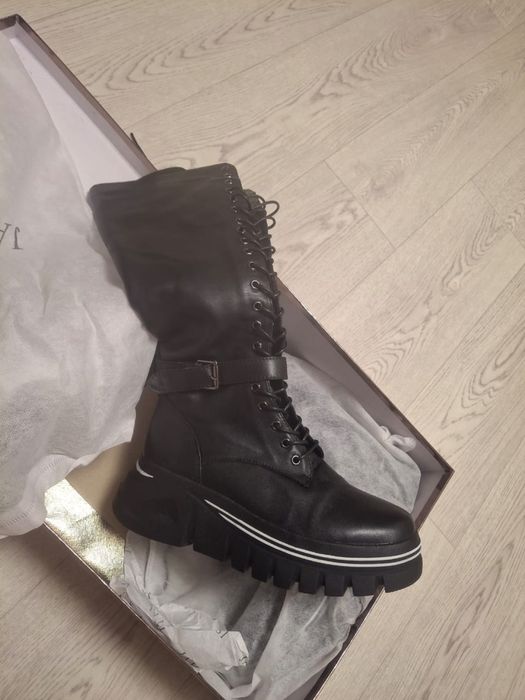 Продам сапоги женские