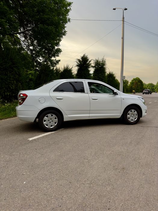 Chevrolet Cobalt 2018 — 4