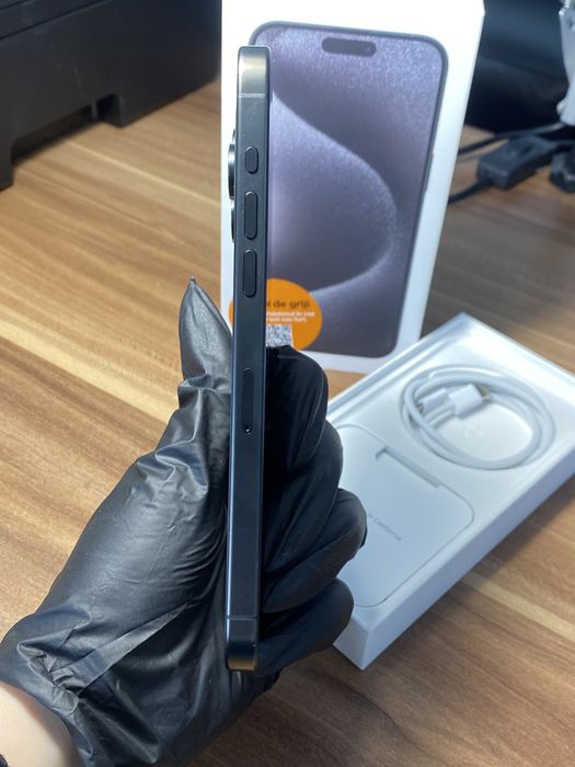 iPhone 15 Pro Max • 1 TB • Black Titanium