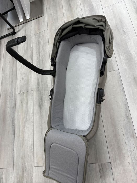 Vând landou joolz aer plus