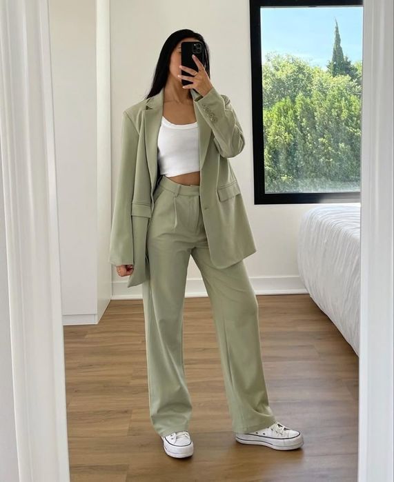 Klassik Kastyum shim Ayollarniki