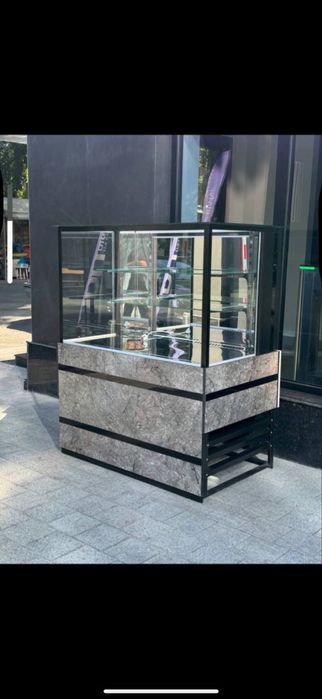 Витринный холодильник