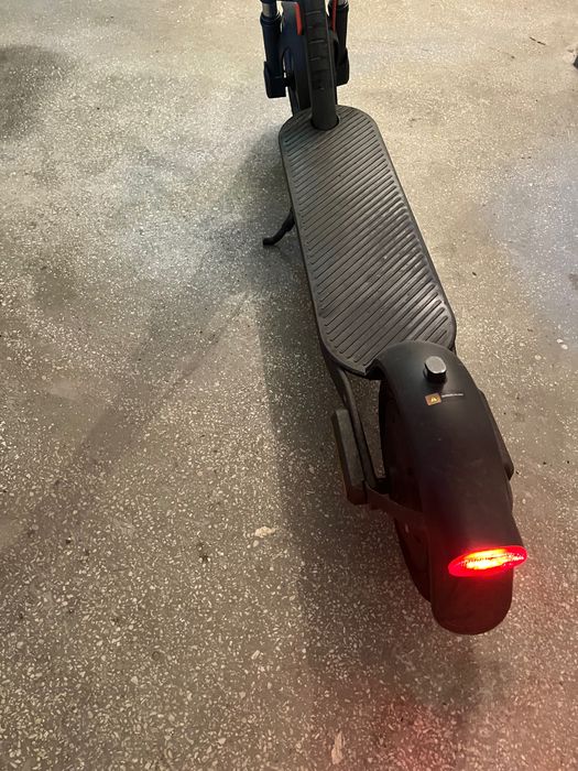 Vând trotinetă electrică Xiaomi elite