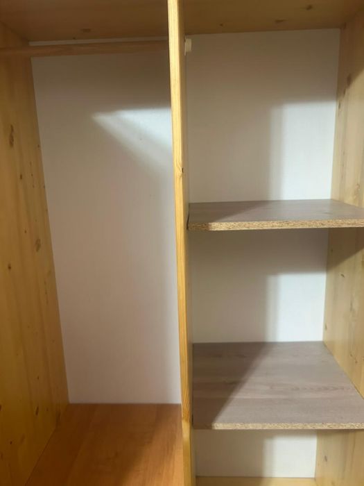 Продам шкаф деревянный