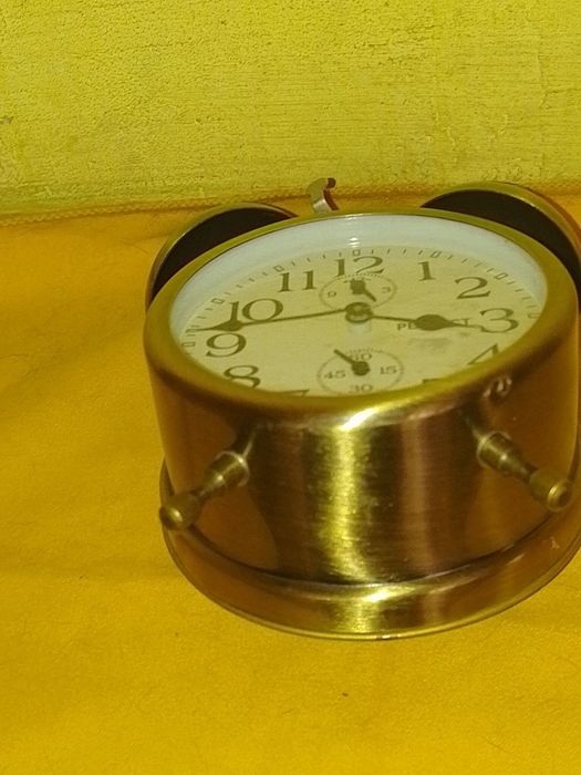 Стар Китайски часовник , будилник Perfect с 2 Камбани.