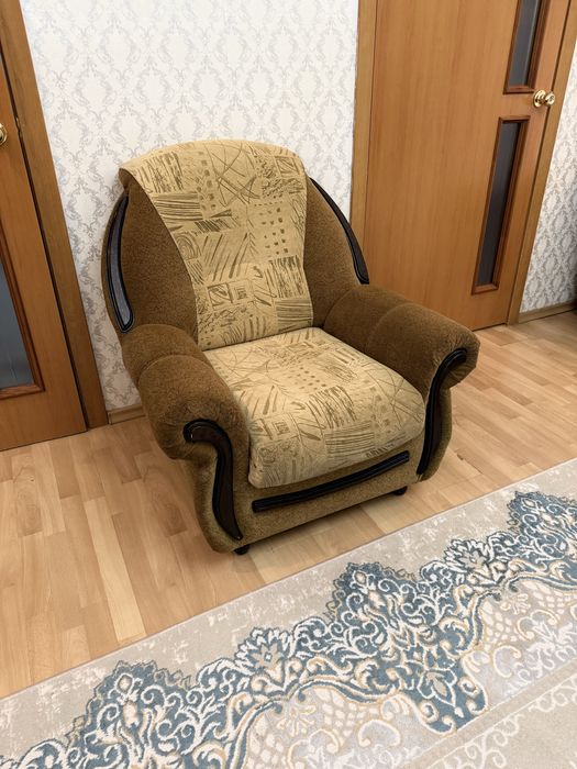 Диваны и кресло