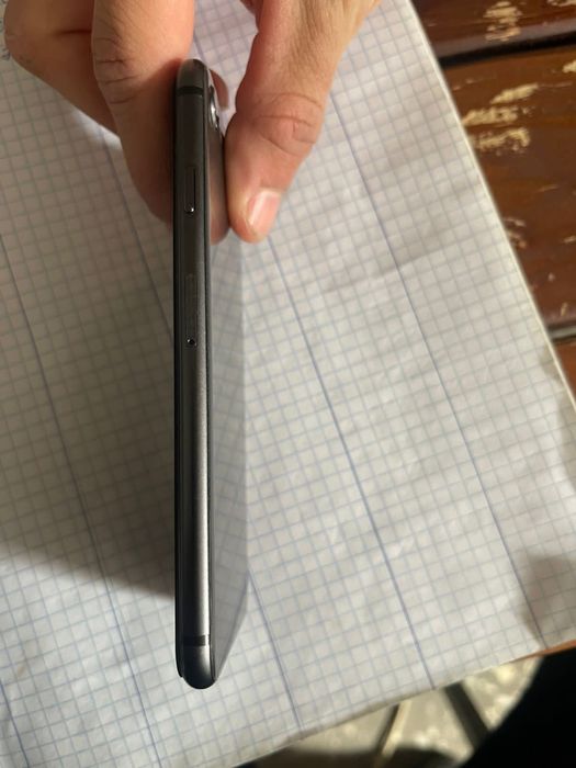 Айфон 8 64 ГБ