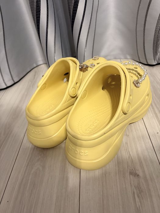 Papuci Crocs cu platforma