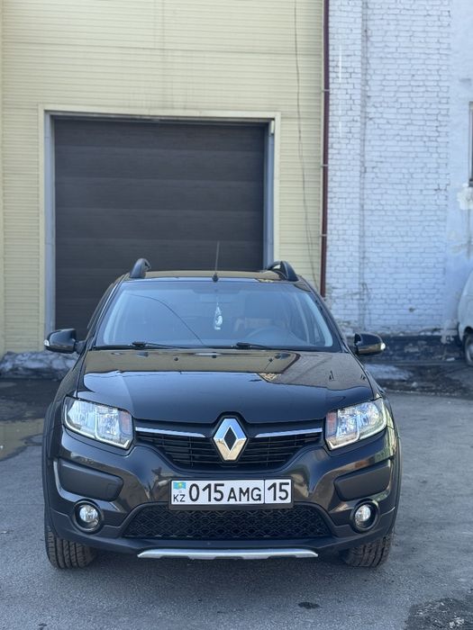 Продам автомобиль Renault Sandero Stepway 2