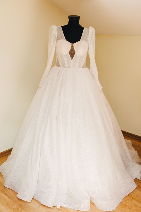 Rochie de mireasă cu sclipici
