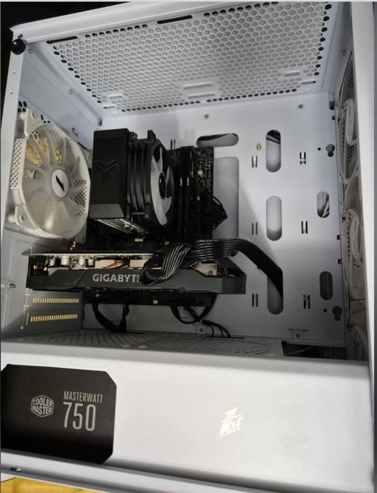 Unitate PC GAMING I7