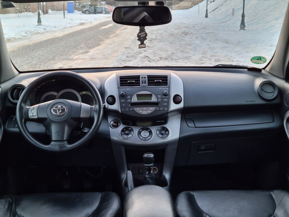*Vând Toyota RAV 4 / 2.2D *4X4* Matriculat Recent unic proprietar *