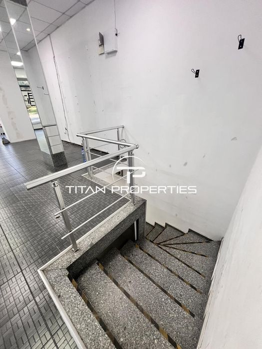 Дава се под наем Магазин в Бургас, Лазур - 120 кв.м за 1020 € - Снимка #4