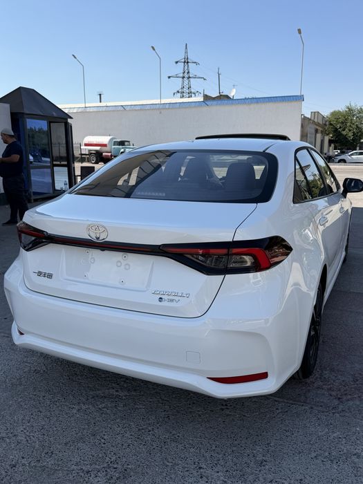 Toyota corolla 2026 hybid