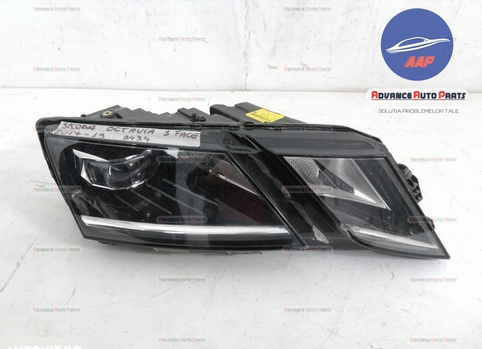 Десен фар пълен LED оригинален Шкода Октавия / Skoda Octavia 3 [фейсли