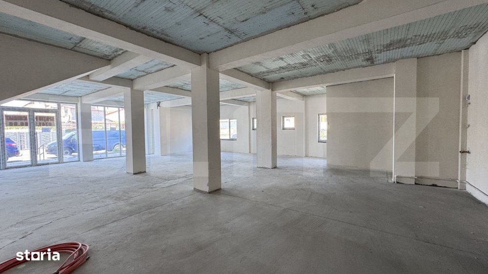 Spatiu comercial parter bloc nou, 136 mp open space, vitrina, terasa,