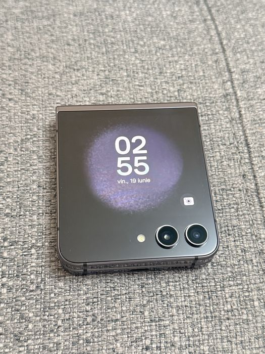 Samsung galaxy z flip 5