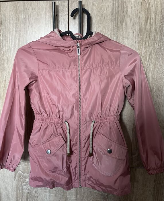 Каждая по 1.000 тенге