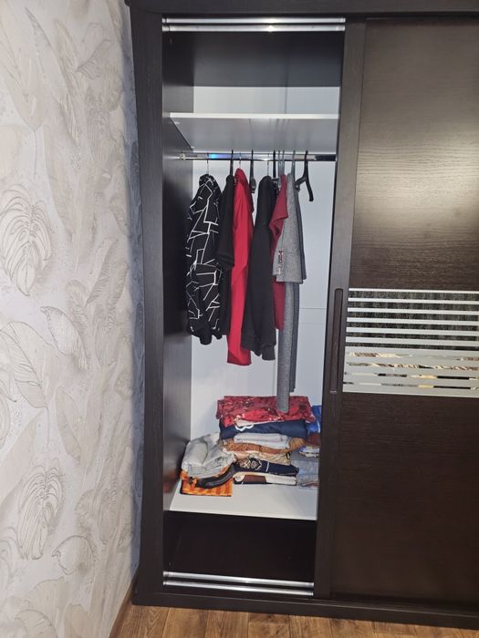 Продам шкаф в спальню
