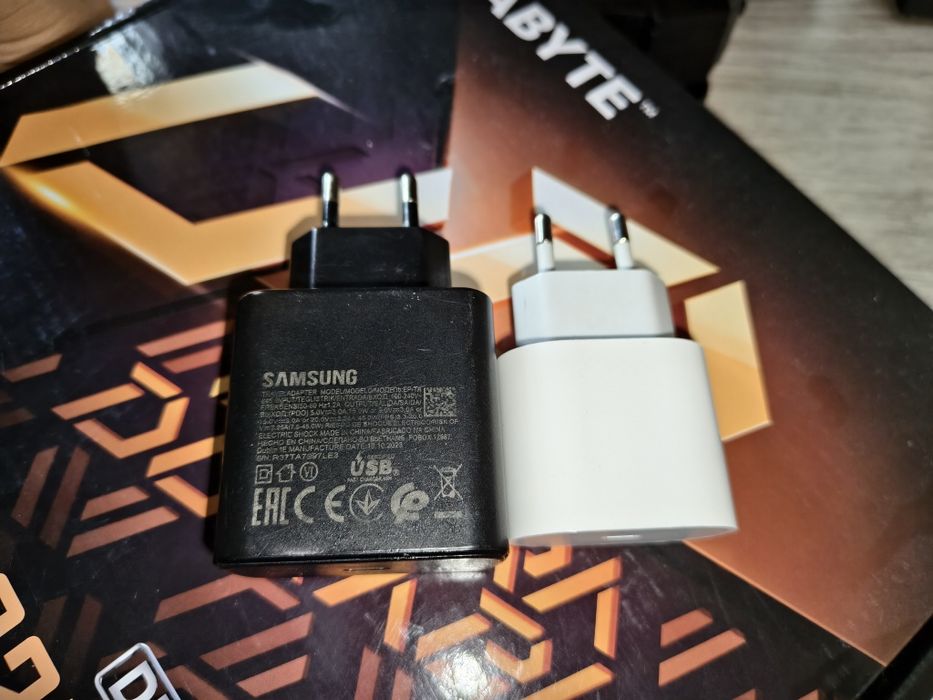 Блок питания для телефона