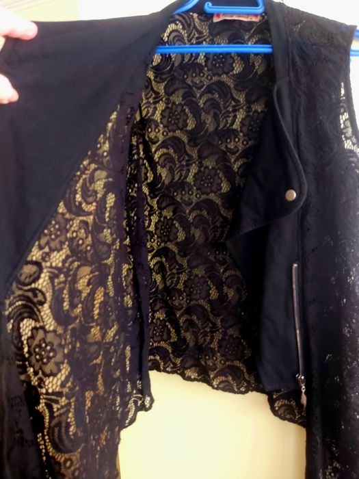 Стил Фетиш елек с дантела