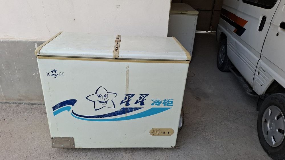 Morozilka 215 litrli raboʻchiy holati yaxshi 3oy kafolat beramiz