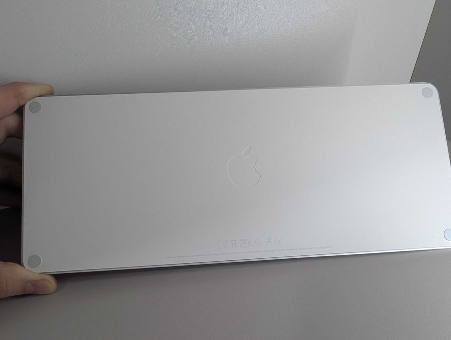 Apple Magic Keyboard с Touch ID (Заводской русская раскладка)