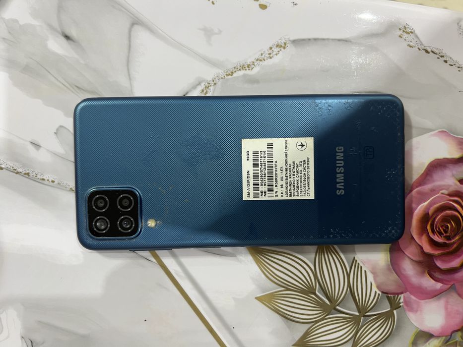 Телефон Самсунг А12