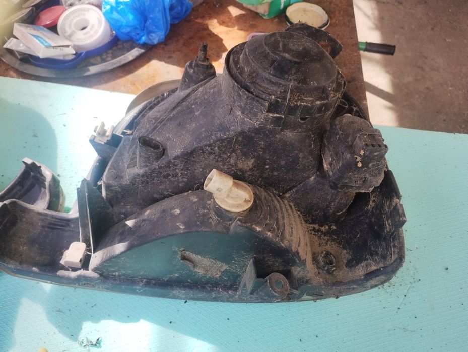 Ляв и десен фар за рено канго