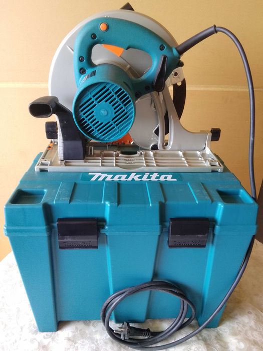 Ръчен циркуляр MAKITA 5903R