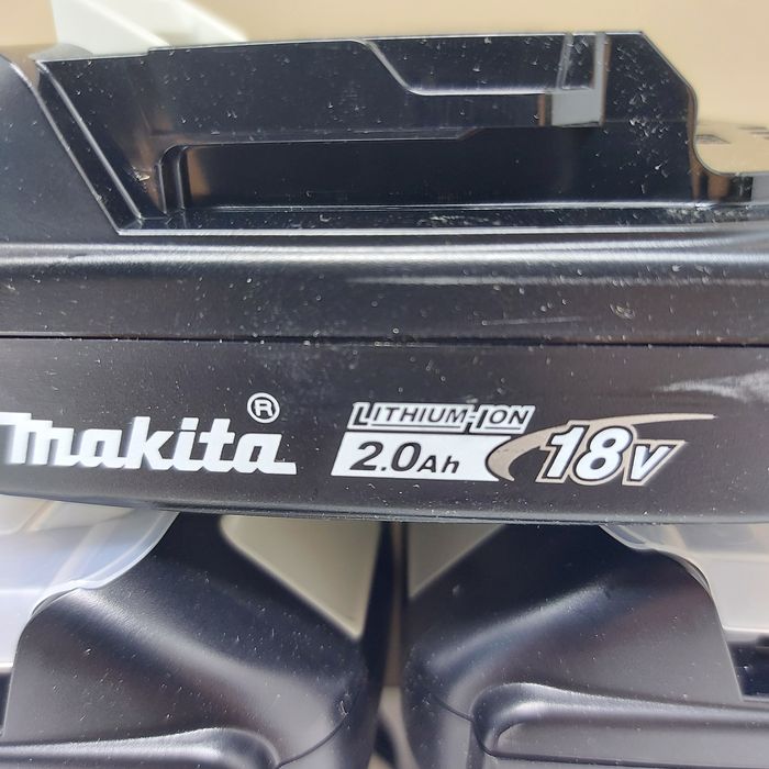 Нови батерии Makita BL1820B  2ah.