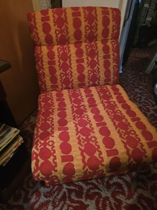Set mobilier canapea, 2 fotolii, 2 otoman, masa bonus