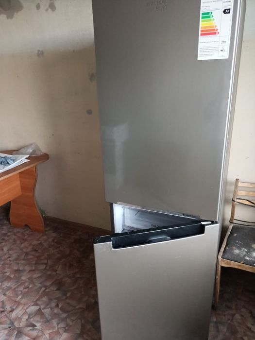 Продается холодильник фирмы «Samsung»