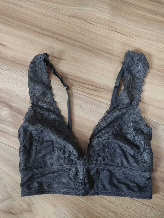 Бюстие H&M, ново с етикет