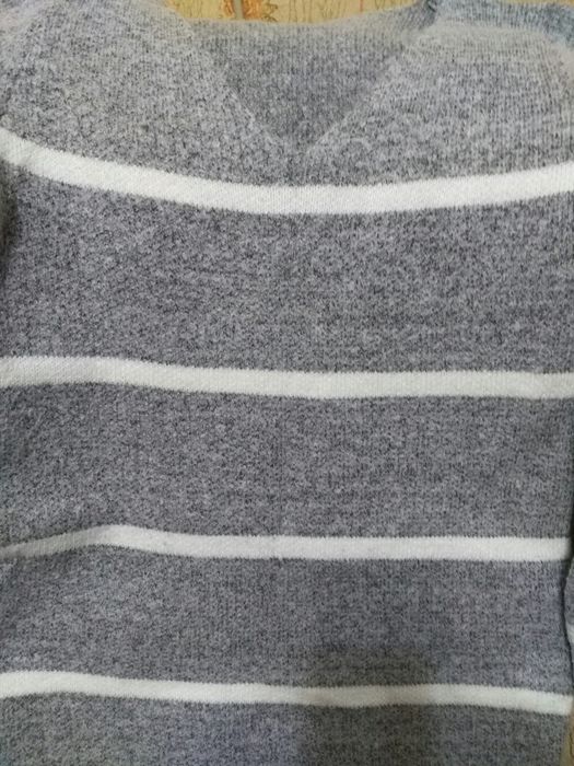 Свитер,кофта теплая